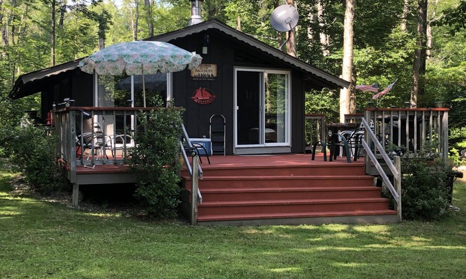 Tolland Cottage | Relax And Enjoy A Fun Getaway At The Bacchus Cottage!
