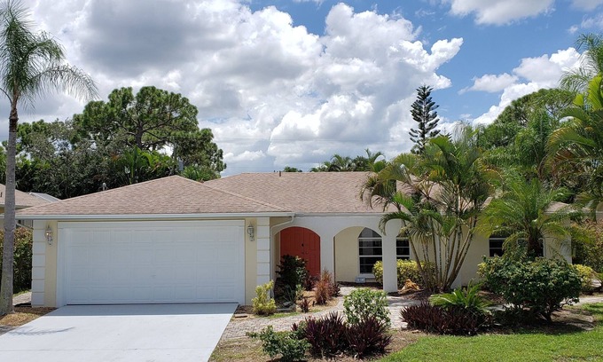 Bonita Shores House | Relax and unwind at Paradise on Pine.