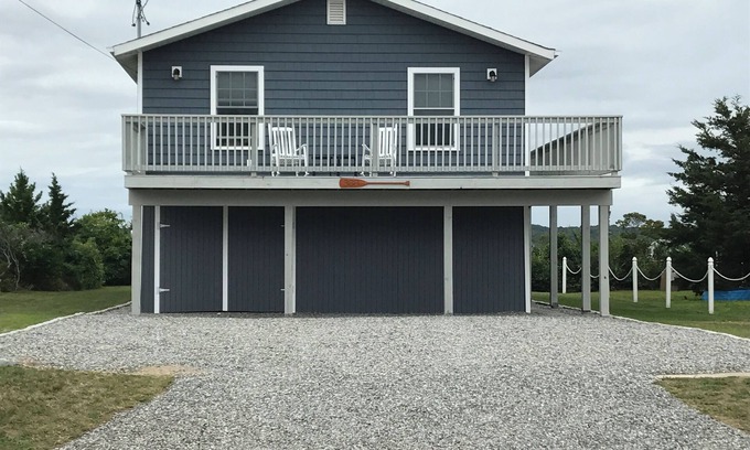 Westerly House | Relax at the beach and enjoy beautiful sunsets!