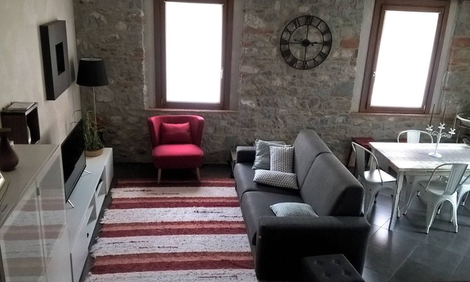 Faedis Apartment | Relax by the pool, pamper yourself in the wellness, sip a good local wine