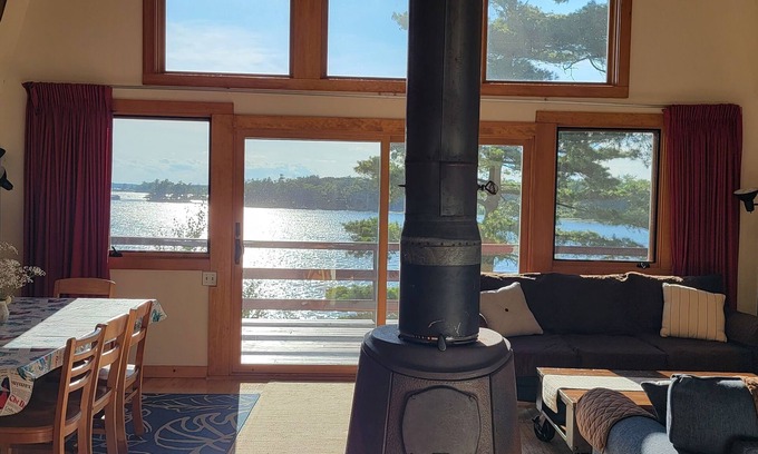Redwood Cottage | Relax, Enjoy and Unwind on the Lake at Goose Bay Cottage - Pet Friendly!