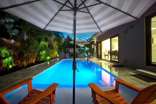 South Corals House | Relax in Luxury - 3 Bed, 2 Bath Oasis with Pool