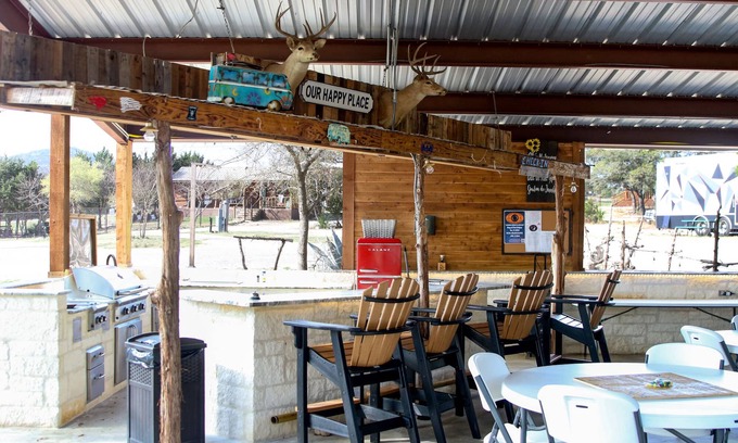 Pipe Creek Cabin | Relax in Rustic Luxury at Al’s Hideaway Log Cabins in the Texas Hill Country