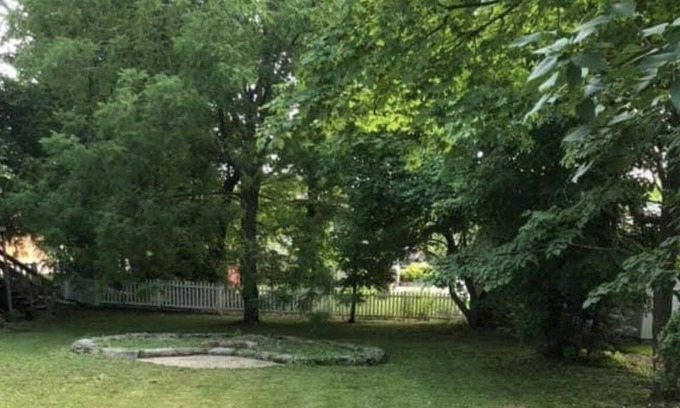 Bobcaygeon Cottage | Relax in Style at Our Spacious 1 Bedroom Cottage with Lake Access