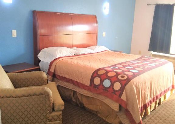 Canton Hotel | Relax Inn Canton
