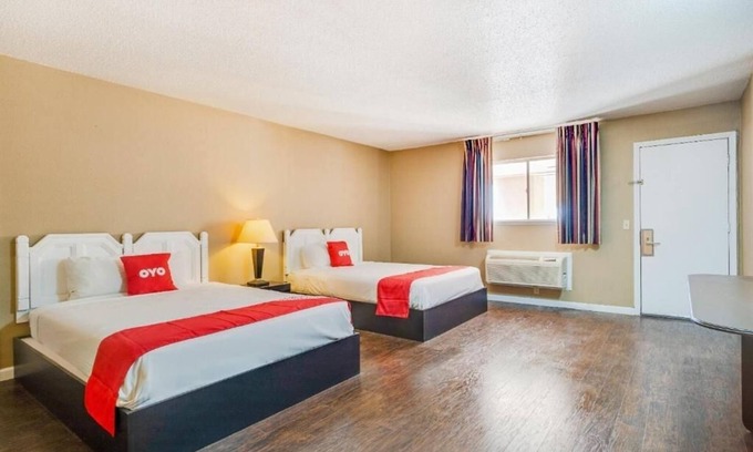 Elk City Hotel | Relax Near Attractions In Pet Friendly Unit W/Free Parking