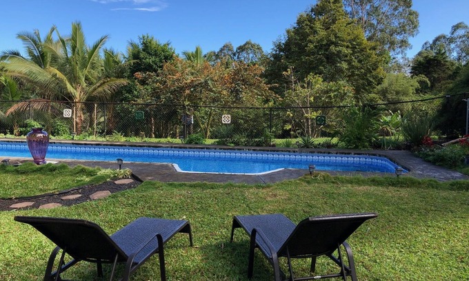 Hakalau Apartment | Relax near Port of Hilo, charming Hakalau apartment