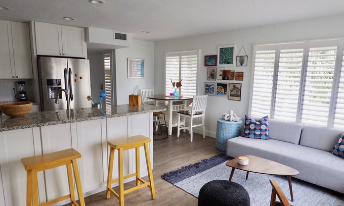 Independence Square Condo | Relax near St. Pete & Clearwater Beaches, stay in our 2-bedroom beach condo