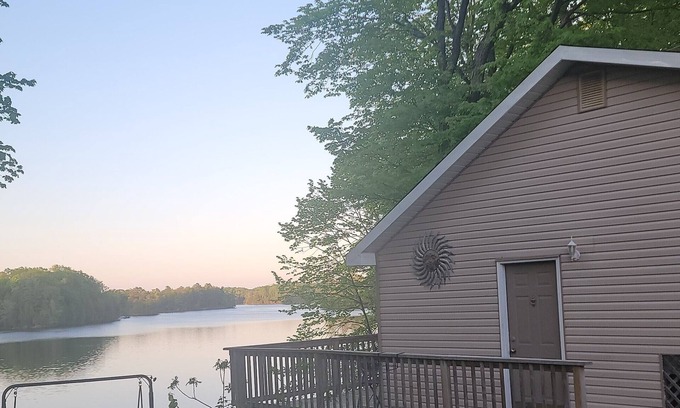 Rideau Lakes Cottage | Relax on Benson Lake, Rideau System