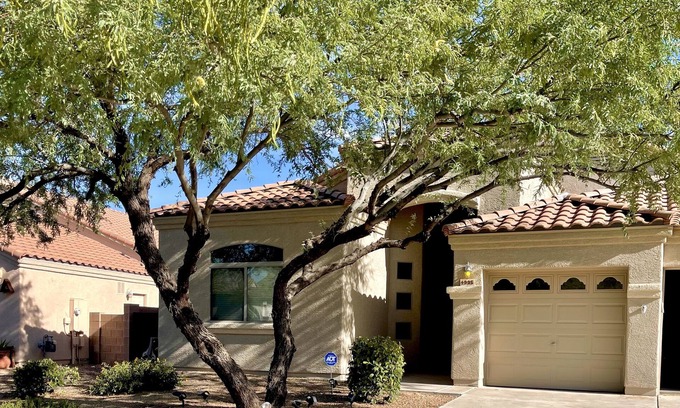 Quail Crossing House | Relax with Sonoran Nature Preserve views plus bike trails & several golf courses