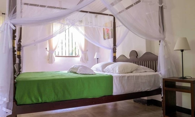 Kurunegala House | Relax your stay and realize your vision of comfort with us in crisp linen theme