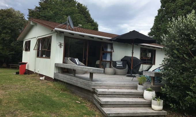 Cooks Beach House | Relaxation and Serenity - Free Wi-Fi