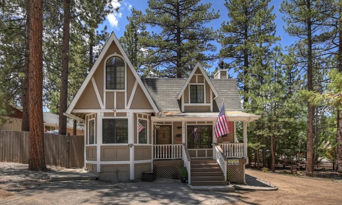 Fox Farm Cabin | Relaxation Flats by Destination Big Bear : Close to the Lake! Hot Tub! Boat Parking! Propane BBQ!