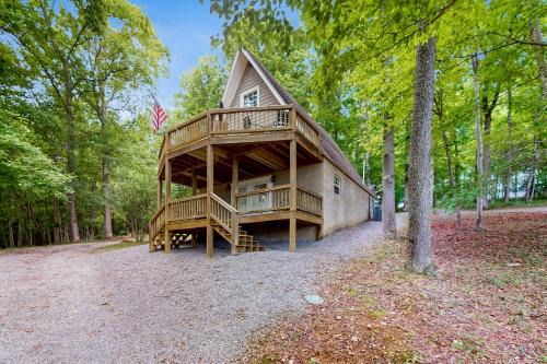 Flat Hollow Marina House | RelaxAwhile Cabins-HideAway Hollow