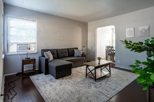 Dayton Apartment | Relaxed 2BR Apt in Moraine with Office Space and Washer & Dryer