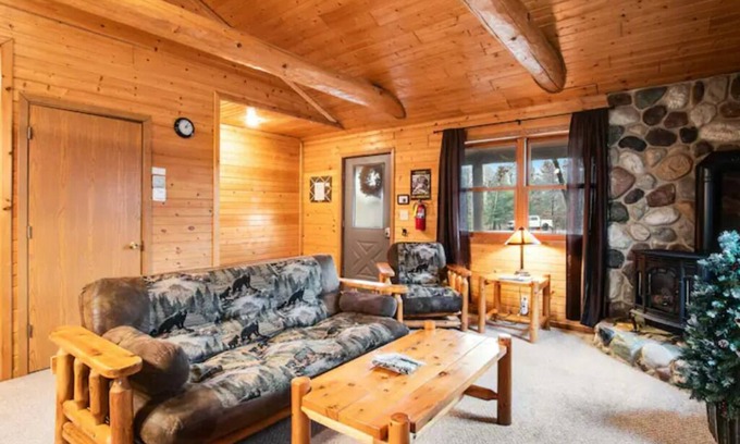 New Lisbon Cabin | Relaxin Cabins 2BR, 1BA #4