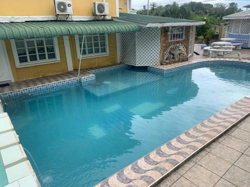 Georgetown House | Relaxing 2 bedroom property for up to 4 person