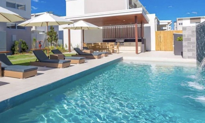 Gold Coast House | Relaxing 2 story Villa , near by Hope Island Canal