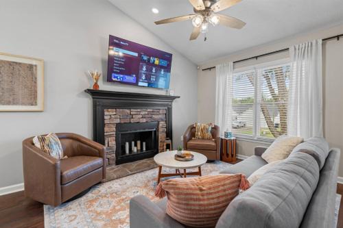 Cartersville House | Relaxing 3-Bedroom Home Close to City Center