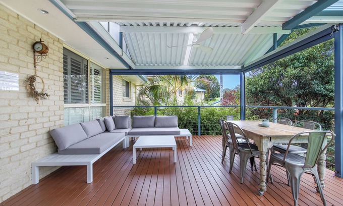 Boambee East House | Relaxing 3BR holiday home close to Sawtell, pet-friendly, large garden
