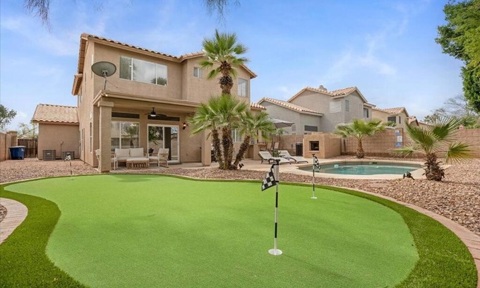 Val Vista Lakes House | Relaxing Family Oasis w/Heated Pool, Putting Green