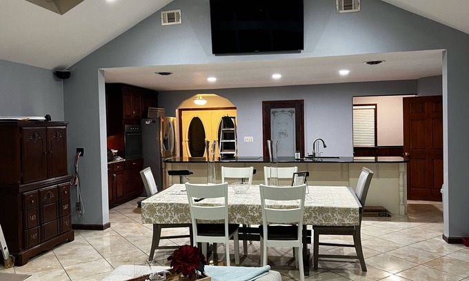 Egg Harbor City House | Relaxing family get away home! Just 30 min from beach and casinos.