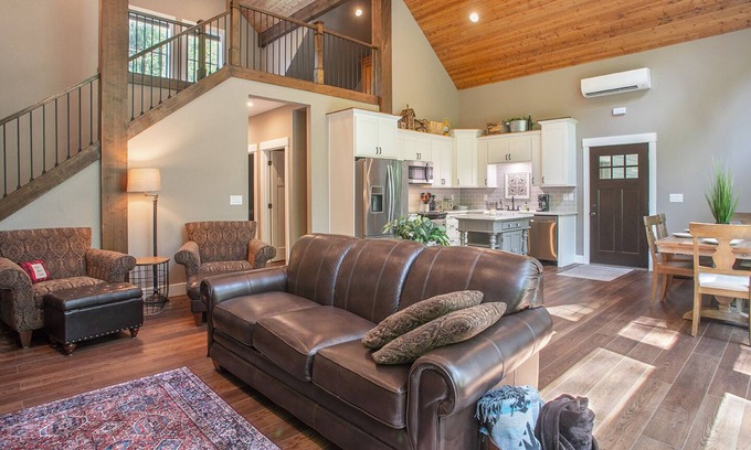 Yacolt House | Relaxing getaway! East Fork of the Lewis River