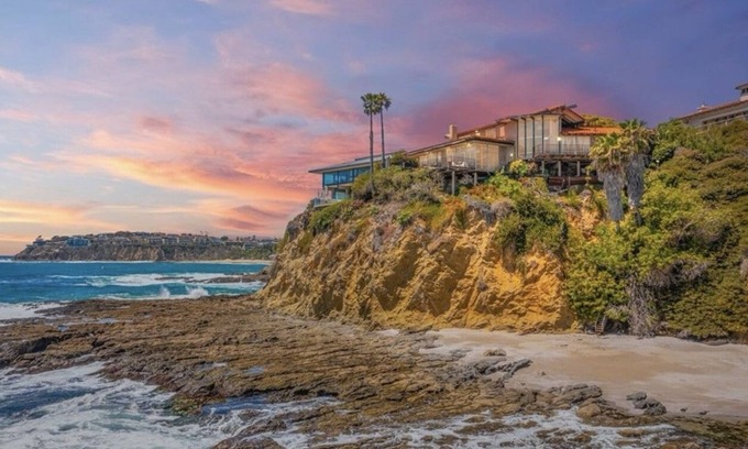 Laguna Beach House | Relaxing getaway with your own private beach just foot steps away.
