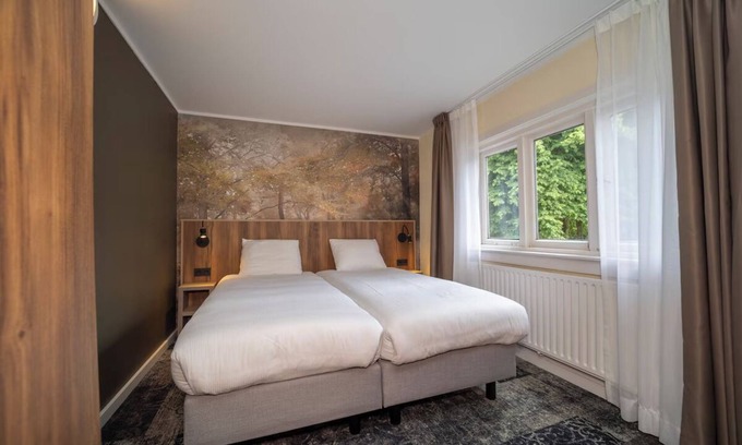 Berg en Dal Hotel | Relaxing Hideaway with Indoor Pool and Restaurant, Close to Grote Markt!