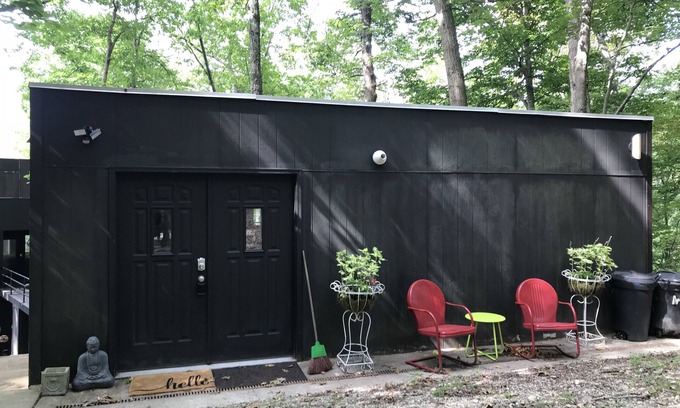 Bloomington House | Relaxing Retreat In The Woods. Quiet place to unwind yet minutes from town.