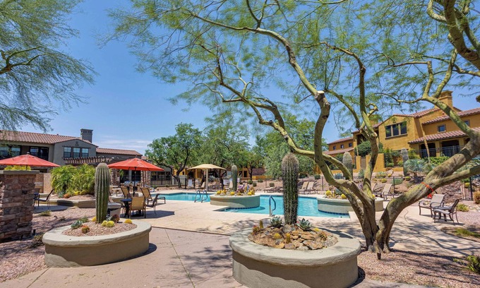 Talon Retreat House | Relaxing Townhome in Grayhawk Area! Golf and Chill