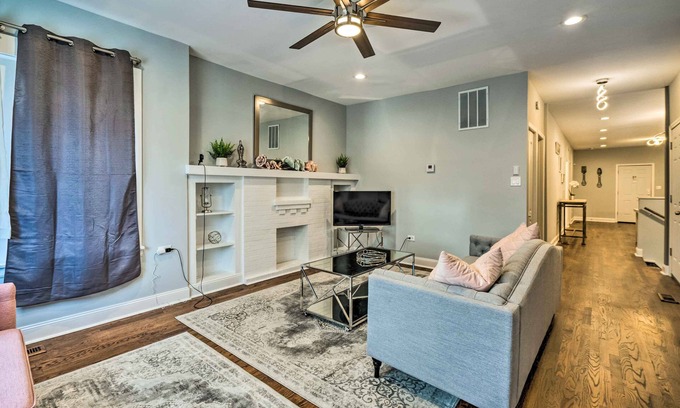 Chatham Apartment | Remodeled Chicago Apartment < 9 Mi to Downtown