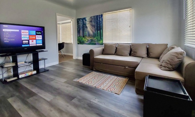 Gardena House | Remodeled, Modern, Private home, near everything..