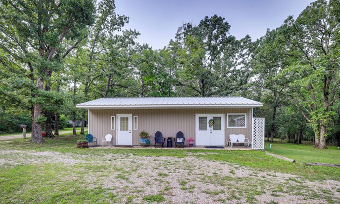Bourbon Cottage | Remote Missouri Getaway w/ Grill & Fire Pit!