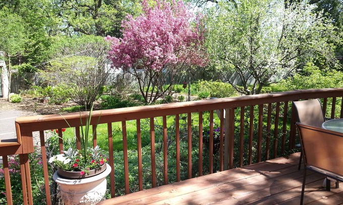 Forest Lake House | Rendezvous is a restored vintage home nestled in beautiful downtown Forest Lake