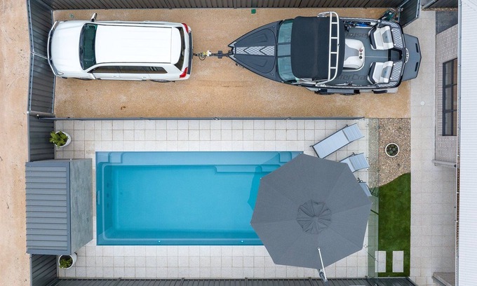 Renmark Hotel | Renmark River Villas No 52 (with pool) - "The Bellagrove Villa"