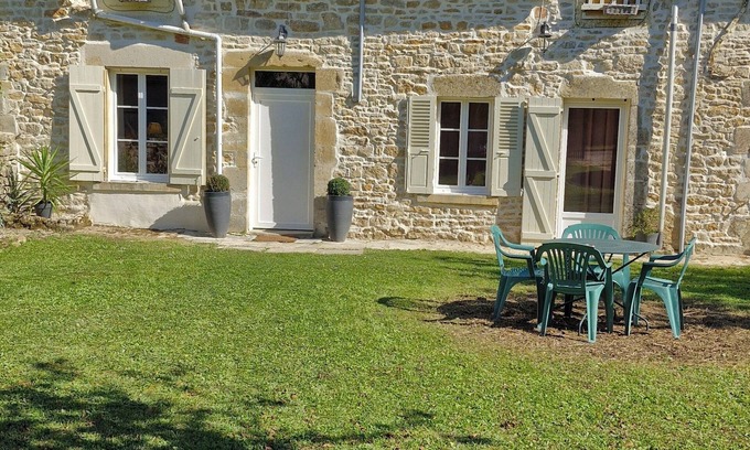 Menou House | Renovated 150-year-old building, close to Chateau de Menou.