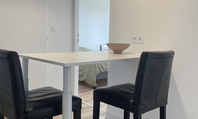 La Guyonniere Apartment | Renovated and comfortable gîte in a historic location, planted with trees and animals