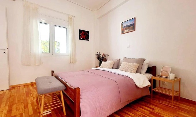 Athens Apartment | Renovated Central Apt-3min from Metro Station