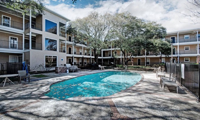 Tougaloo Condo | Renovated Condo In A Lovely Gated Community