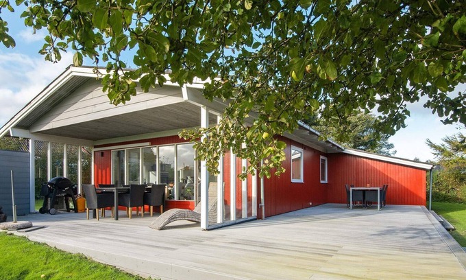 Remmer Strand House | Renovated Cottage by Toftum - By Traum Ferienwohnungen