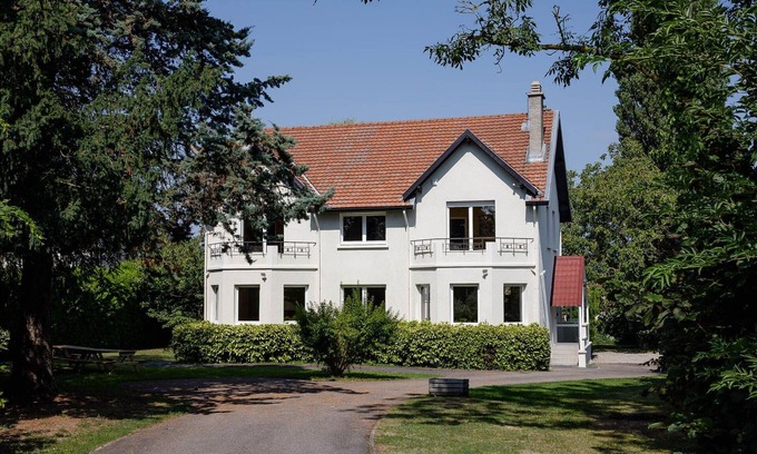 Dombasle-sur-Meurthe Cottage | Renovated villa near Nancy with spa