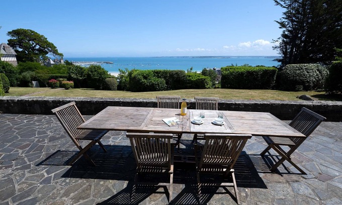 Saint-Cast-le-Guildo Villa | Renovated villa in park, very large sea view, 5 minutes walk from the beach