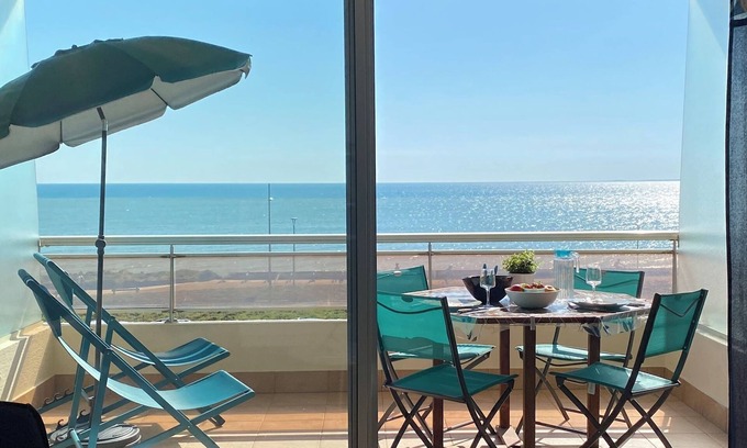 Saint-Hilaire-de-Riez Apartment | Renovated apartment with sea view - Esplanade St Jean de Monts - Free Wifi