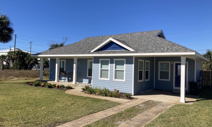 Mexico Beach House | Renovated-Gulf Views-Pet Friendly-Booking Spring & Summer Dates - Great Rates!