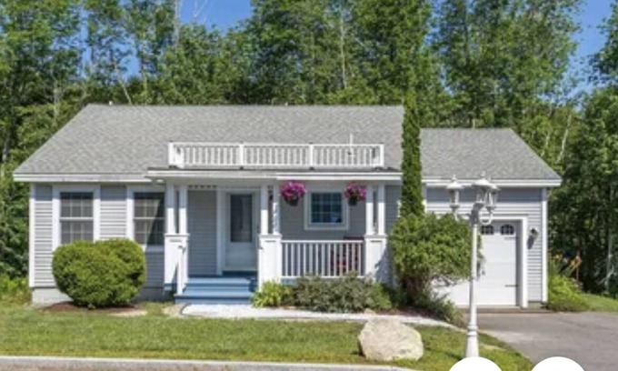 Rockport House | Renovated home one floor living, 2 bedrooms and 2 bathrooms