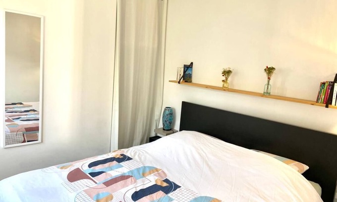 Rambouillet Apartment | Renovated house 10 on foot from Rambouillet train station.