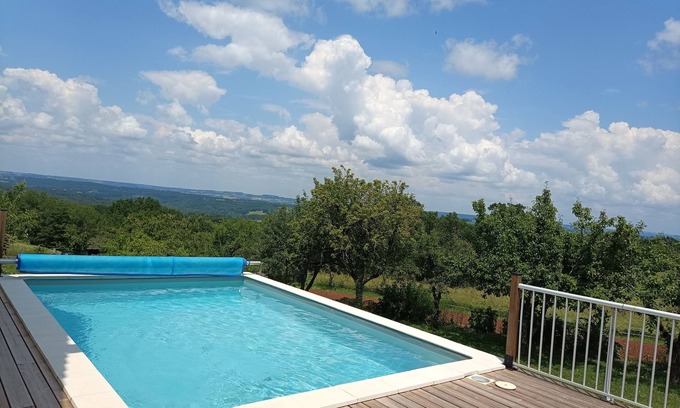 Badefols-d'Ans House | Renovated house with view and heated pool