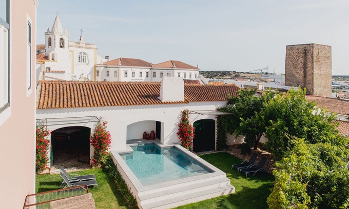 Avis Apartment | Renovated Sec. XVII - Tranquility, Comfort and well-being in the Alentejo!