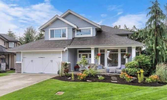 Langley House | Renovated two-bedroom basement suite. Close to the mountains, city, and ocean.